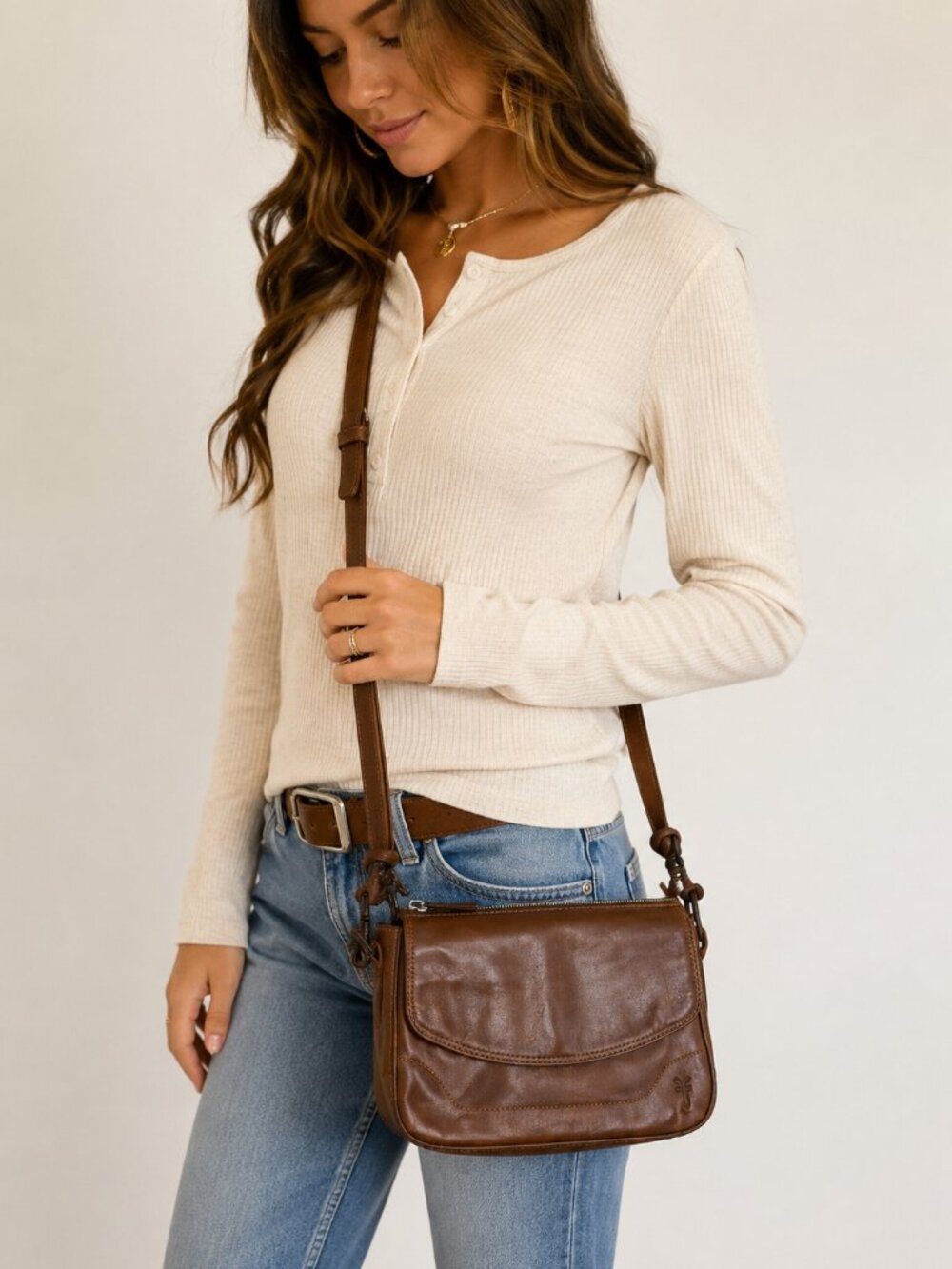 Frye Vintage Brown Leather Crossbody Shoulder Bag Flap Purse Adjustable Strap
